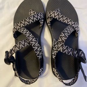 Size 9 CHACOS